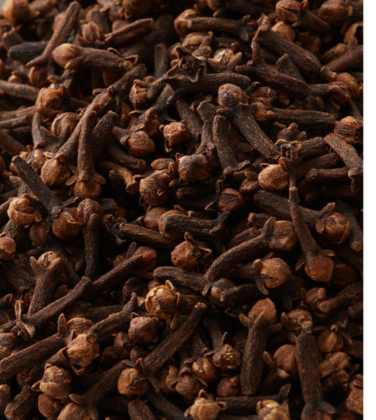 Cloves whole